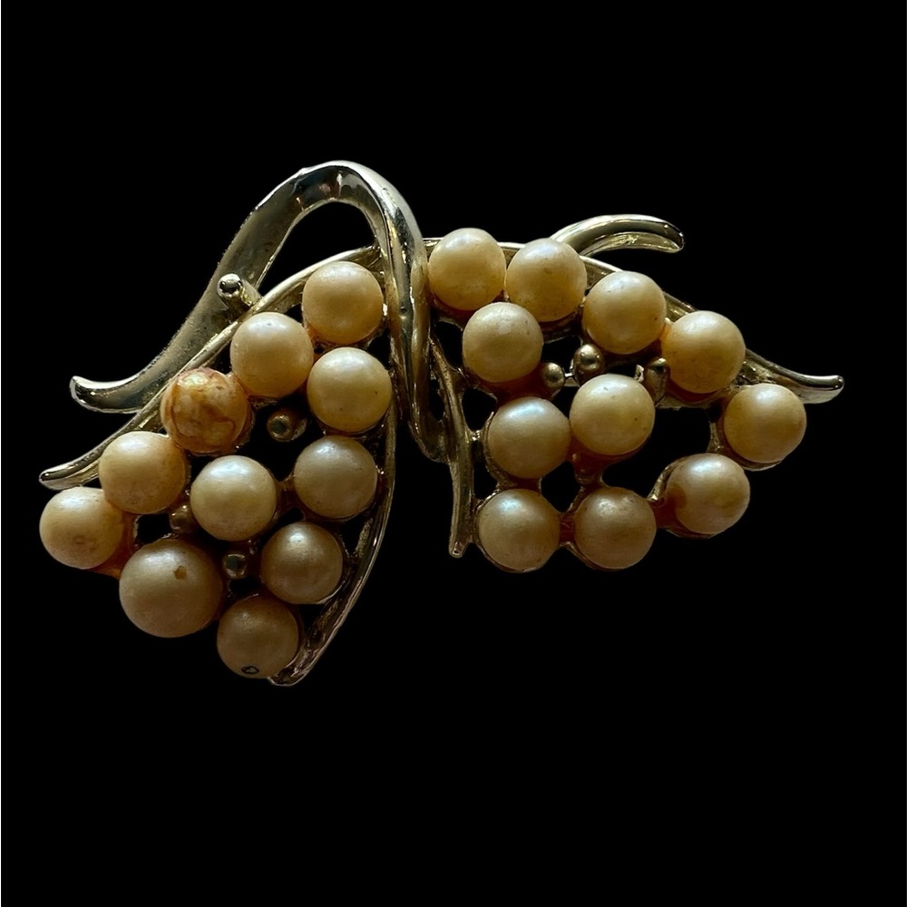 Vintage MCM Faux Pearl Cluster Brooch Pin Costume Jewelry